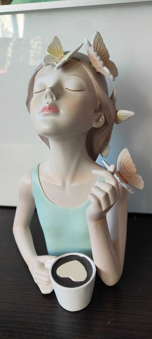 Statuete marca Inart Noi, 2 buc la 260 lei