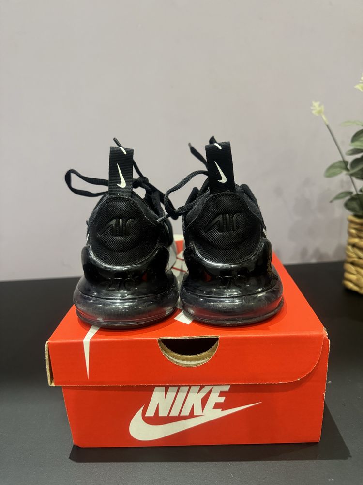 Детски маратонки Nike Air Max 270 31.5