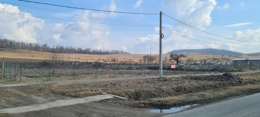 De vanzare sau inchiriat teren intravilan zona industriala