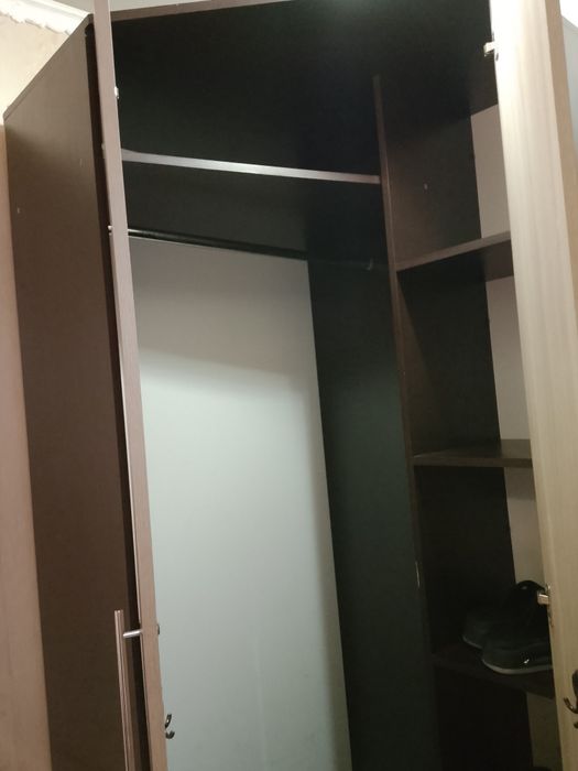 Продается угловая прихожка