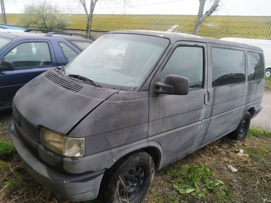 Dezmembrari  VW TRANSPORTER Mk 4 / T4  1990  > 2003 2.4 D Motorina