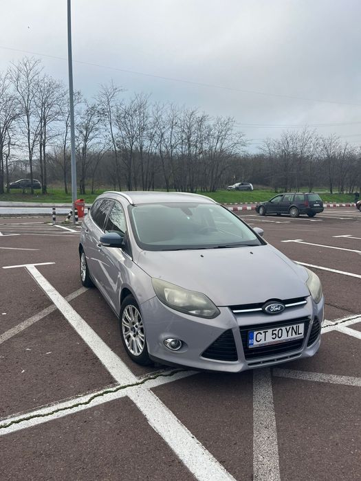 Vând Ford focus 3