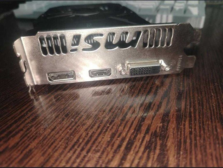 Продам видеокарту msi rx 550 4gb gddr5