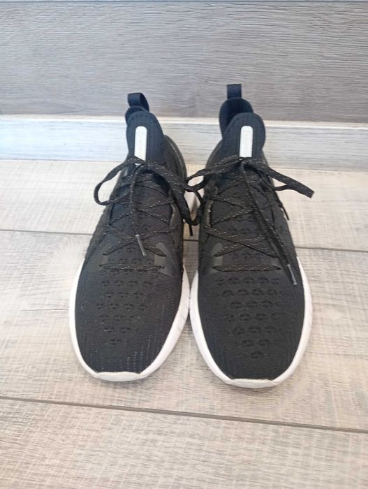 Under Armour Hovr маратонки за планинско бягане номер 42