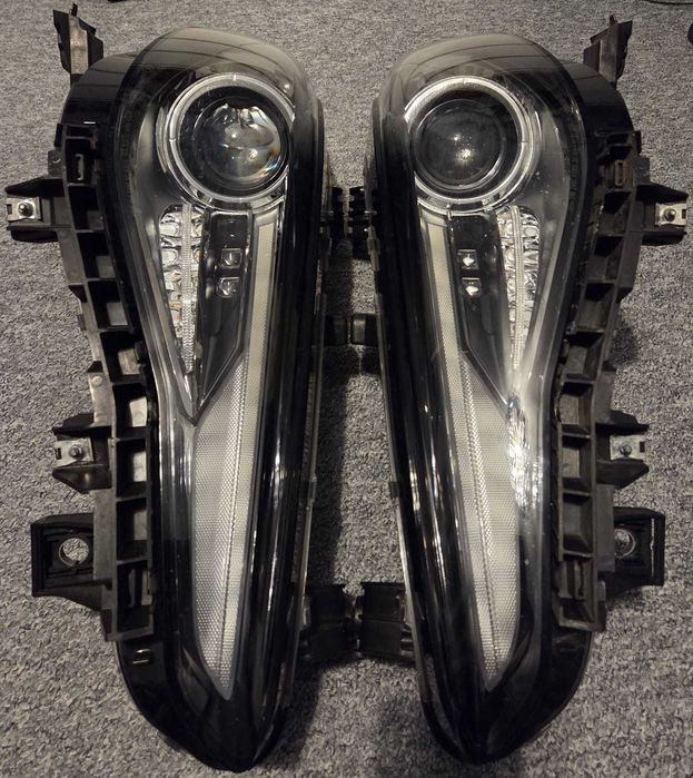 Faruri Alfa Romeo Giulia Bixenon si LED