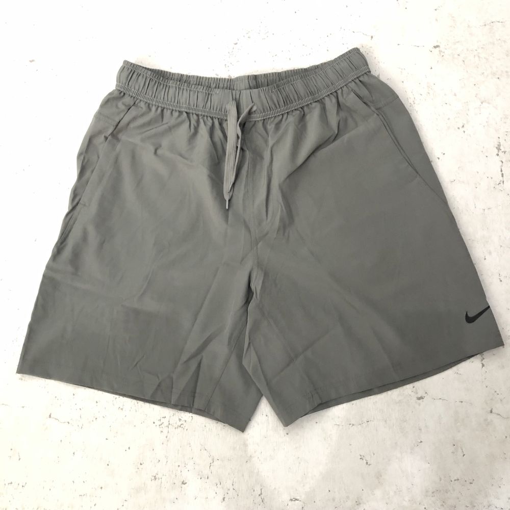 Nike къси панталони XL