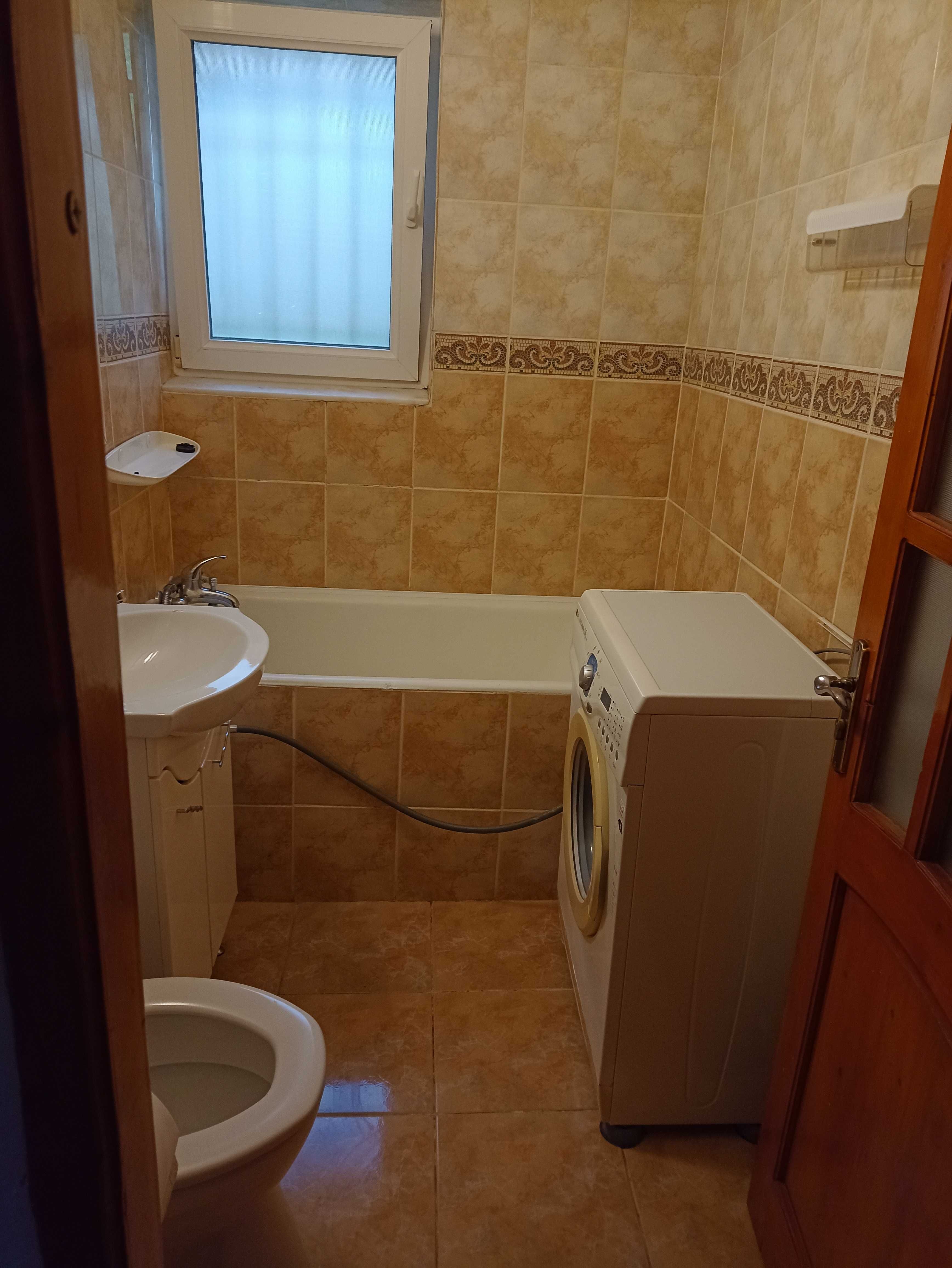 Apartament doua camere decomandat