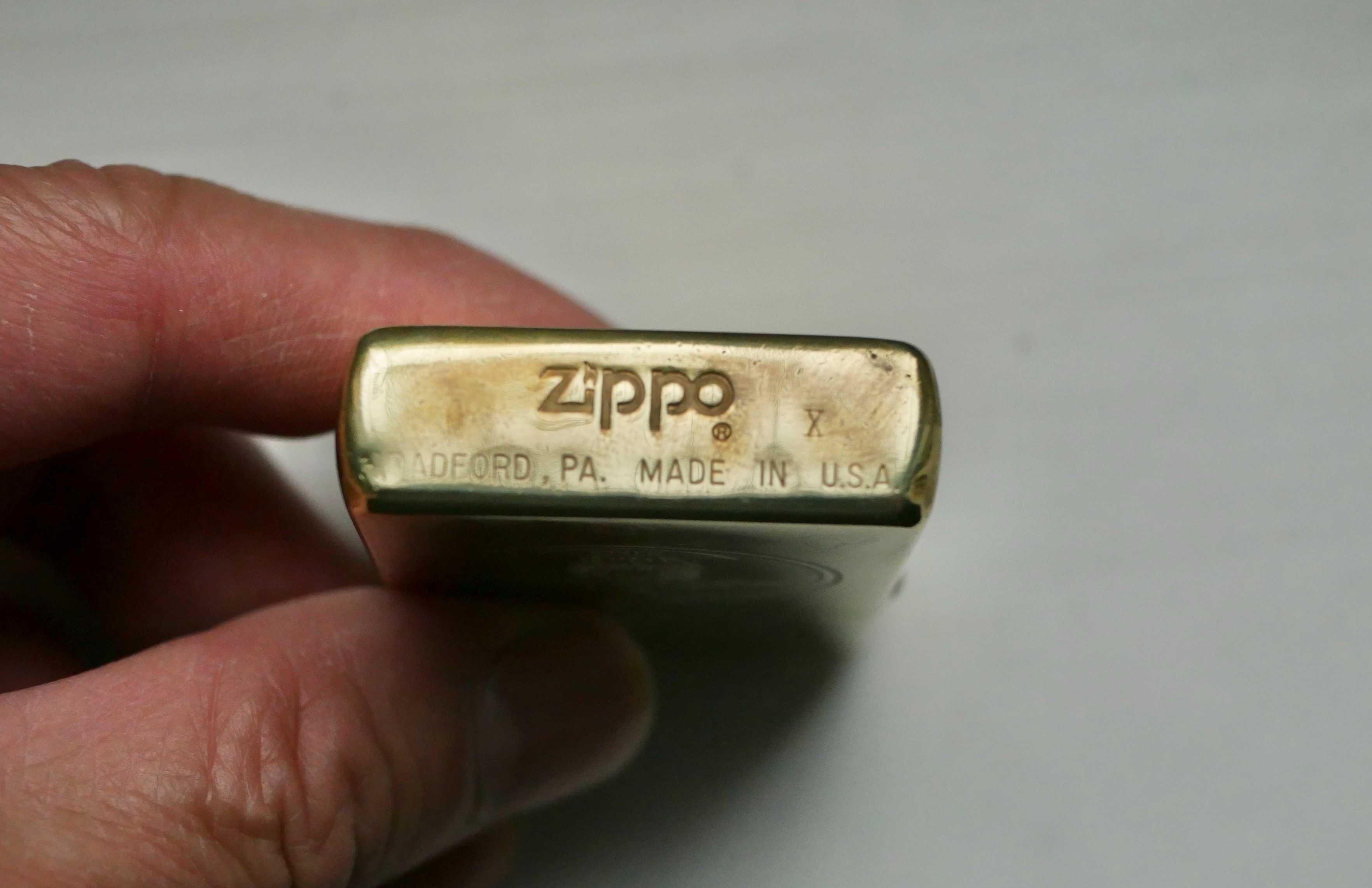 Редкая оригинальная зажигалка Zippo