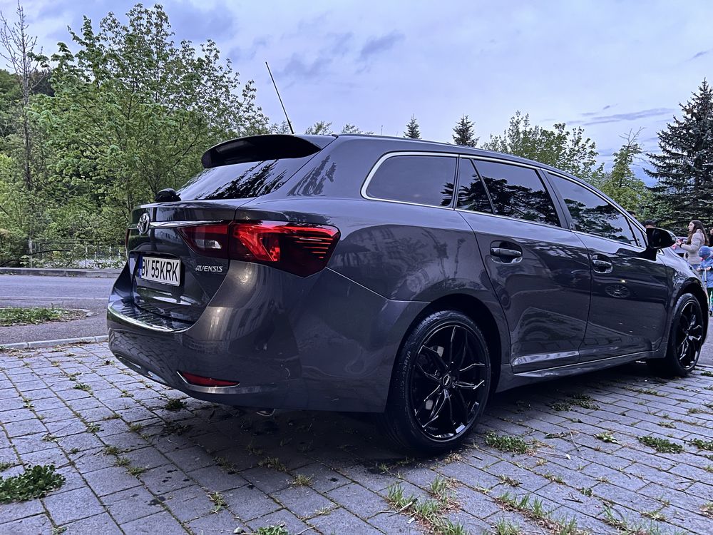 Toyota avensis t27 2018