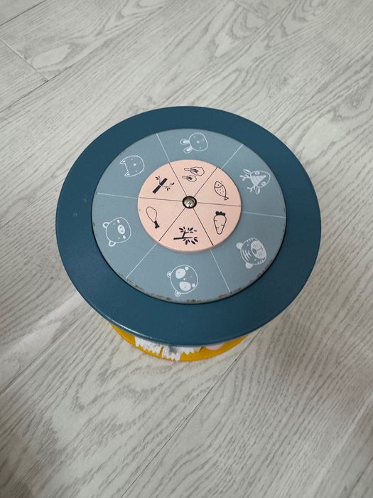 Игрушки Монтессори (деревянные пазлы, пирамиды, цилиндры, сортер)