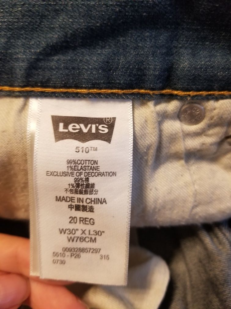 Blugi Levi's , barbat. 30×30. Merg la S.