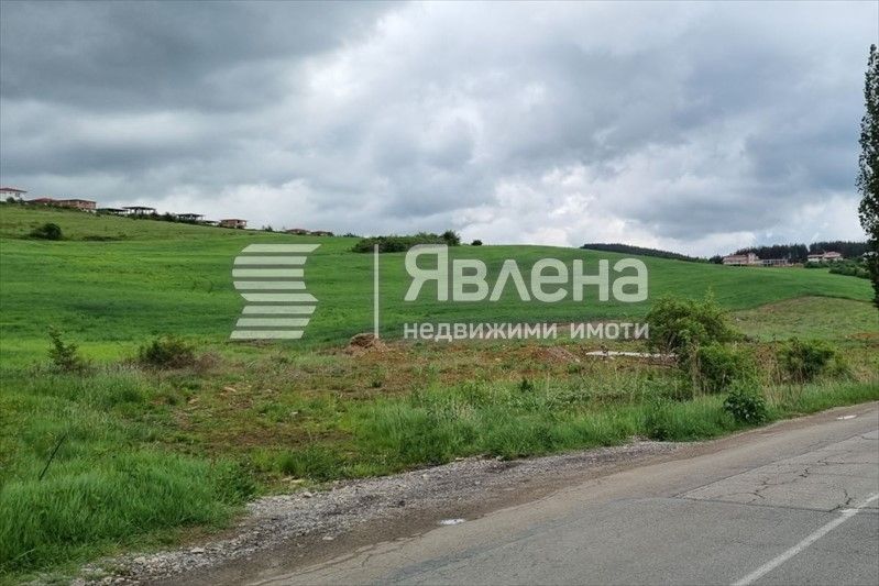 Продава се Парцел в с. Кладница, Област Перник - 2225 кв.м за 64 €/кв.м - Снимка #1