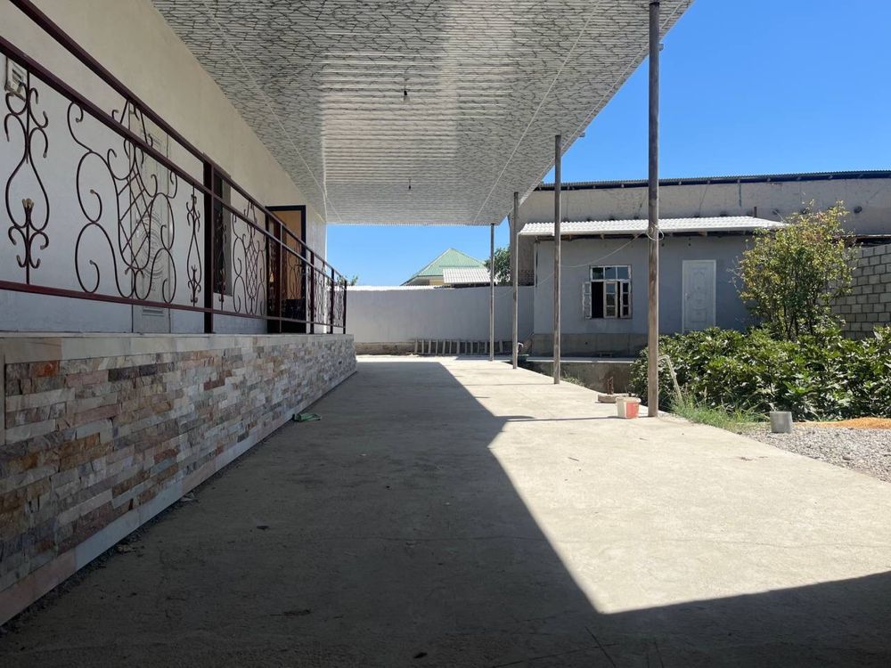 Eski shaharda 4 xonali hovli sotiladi