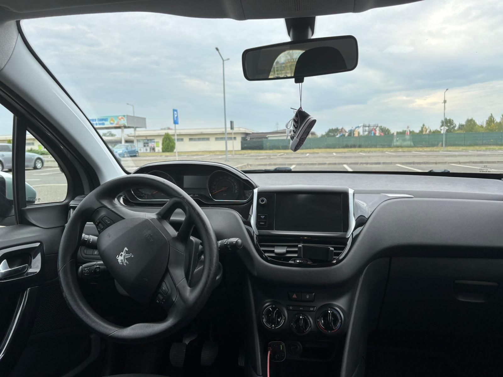 Model-Active

Norma poluare-Euro 5-

Motorizare 1,2 Benzi