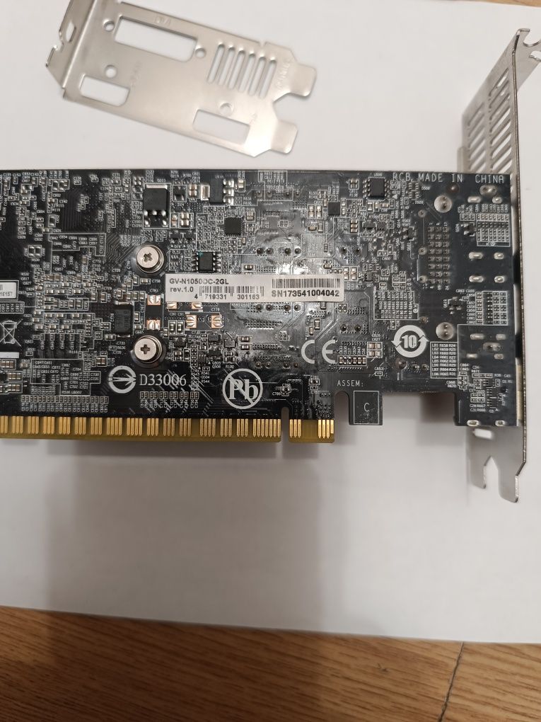 Продам gtx1050 2gb 128bit low profile