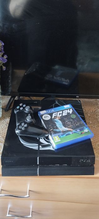 Продам play station 4 1tb