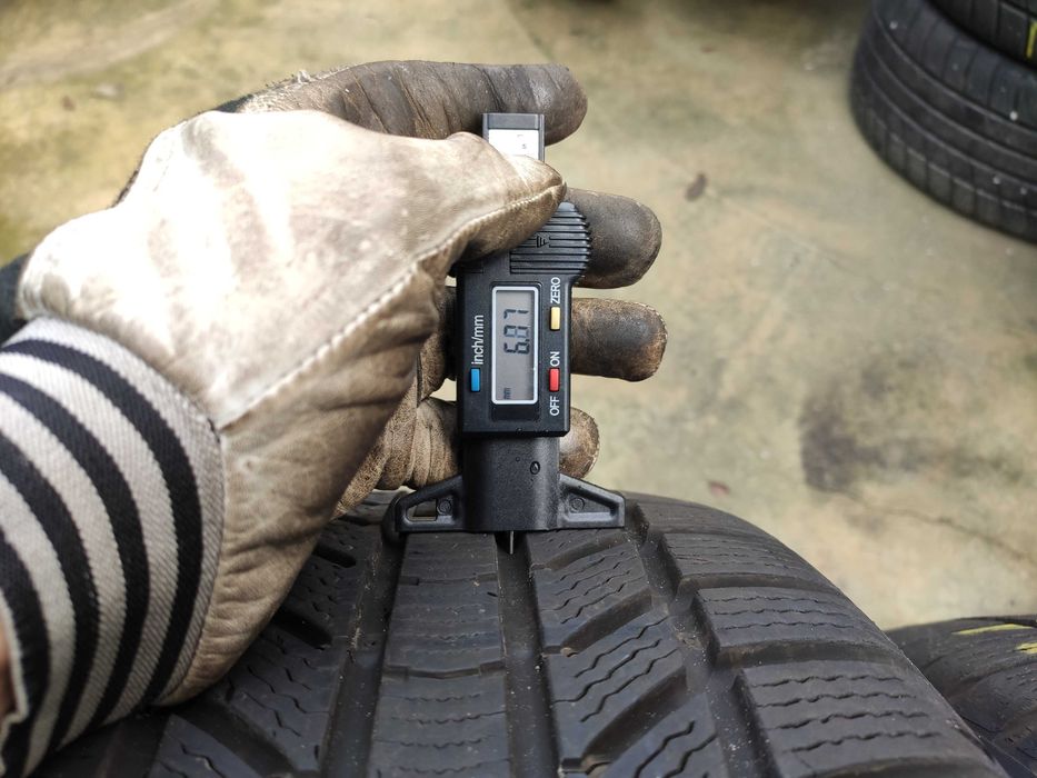 2бр Зимни гуми 225 45 18 - Continental - DOT 2022 -