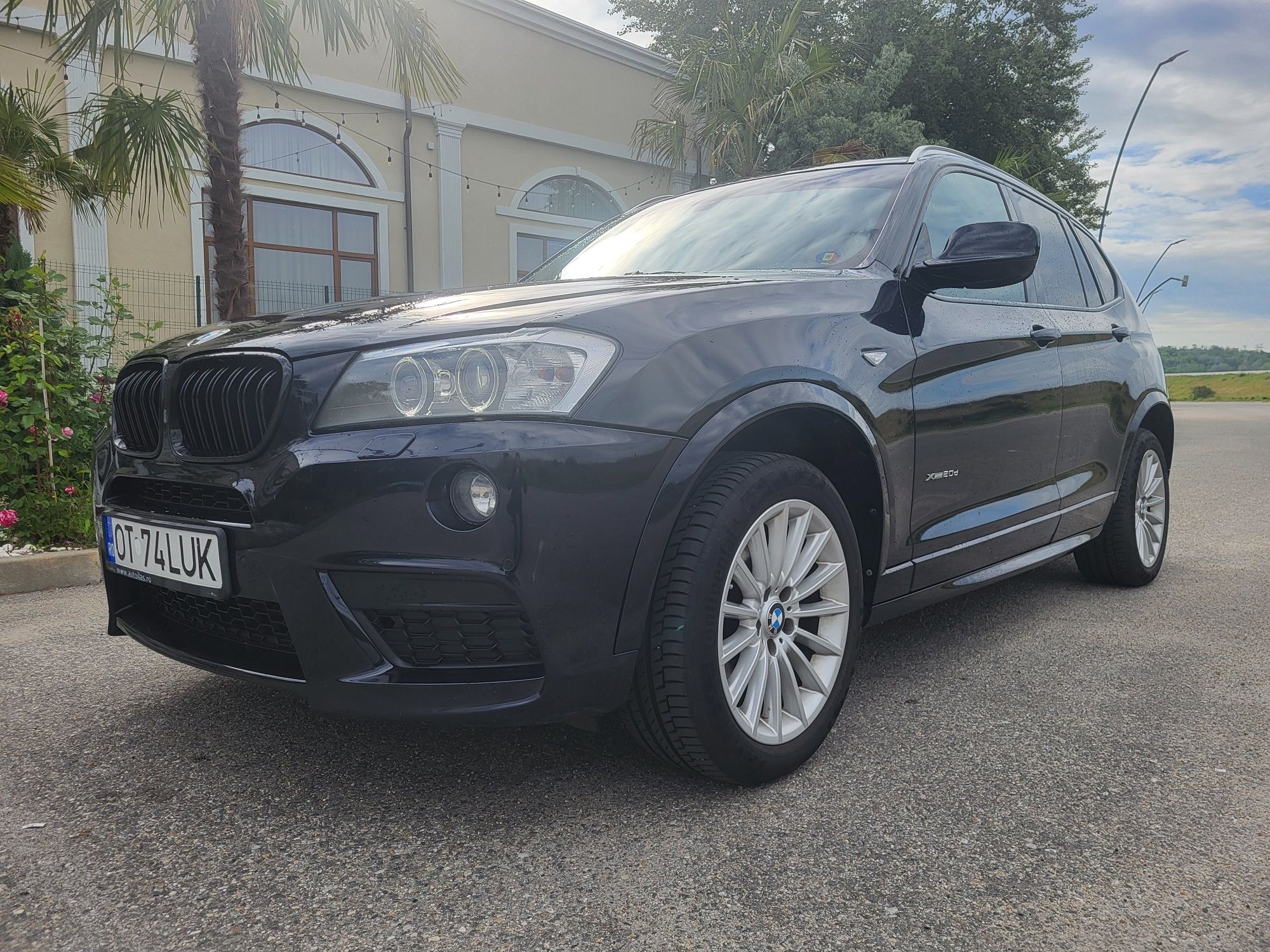 BMW X3 M-PAKET interior-exterior