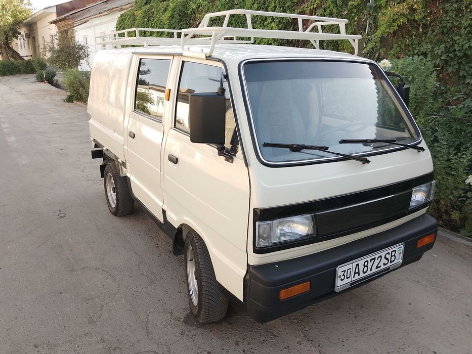 Автомобиль Лабо дубл кабина. 1991год Корейская