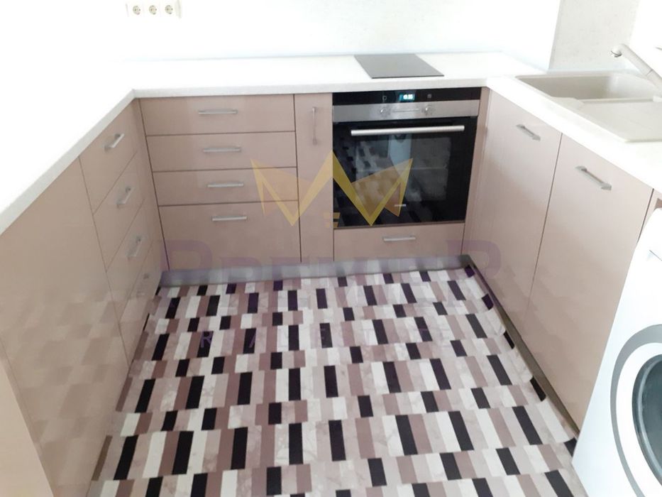 Продава се Двустаен апартамент в Варна, Възраждане 1 - 110 кв.м за 1728 €/кв.м - Снимка #2