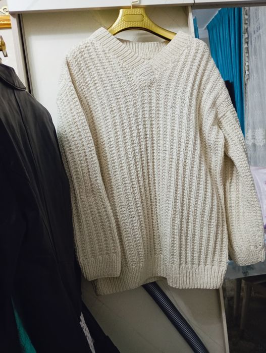 Мужской вязаный свитер