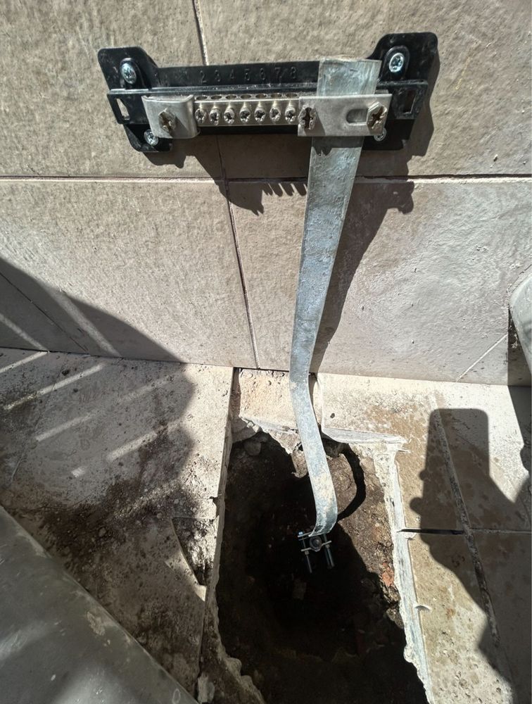 Impantare verticala/Fotovoltaice/Fara sapaturi