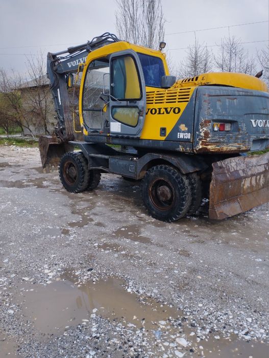 Ekskavator, Volvo 130 sotiladi