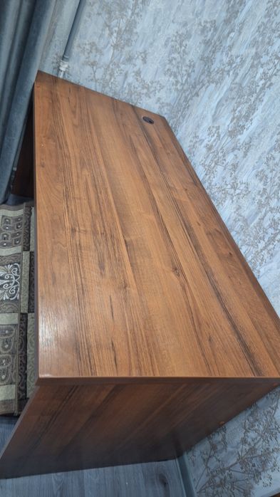 Продам офисный стол