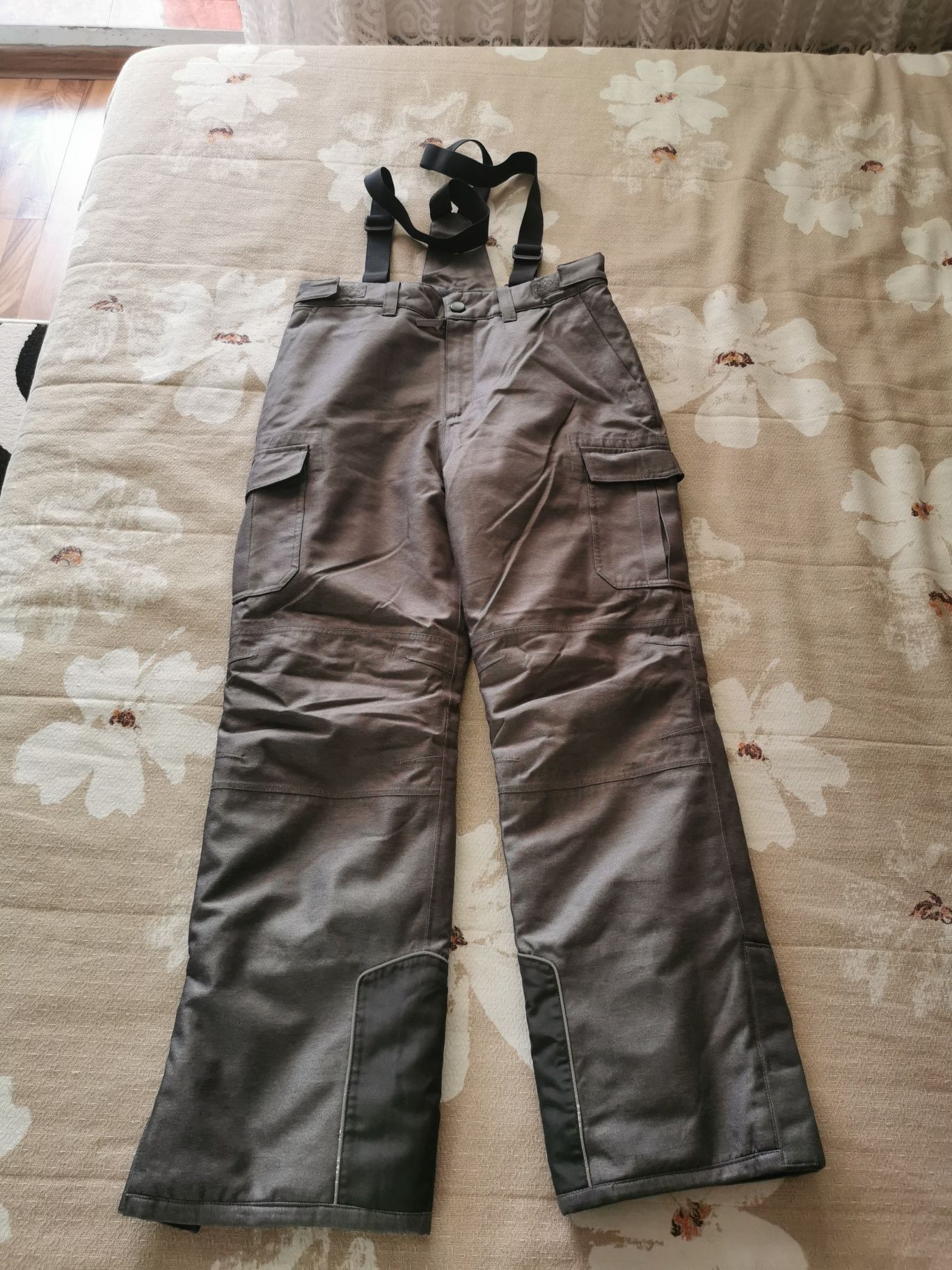 Pantaloni/salopeta ski Yigga 152(9-10 ani)