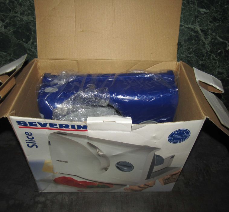 Електрическа машина за рязане на колбаси, хляб, сирена Severin, нова