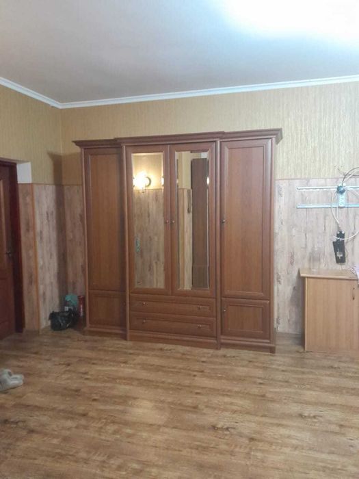 Комната просторная  в особняке. Медеуский район