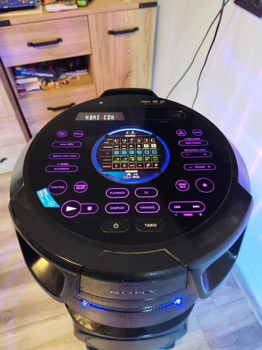 Продавам аудио система Sony mhc v83d