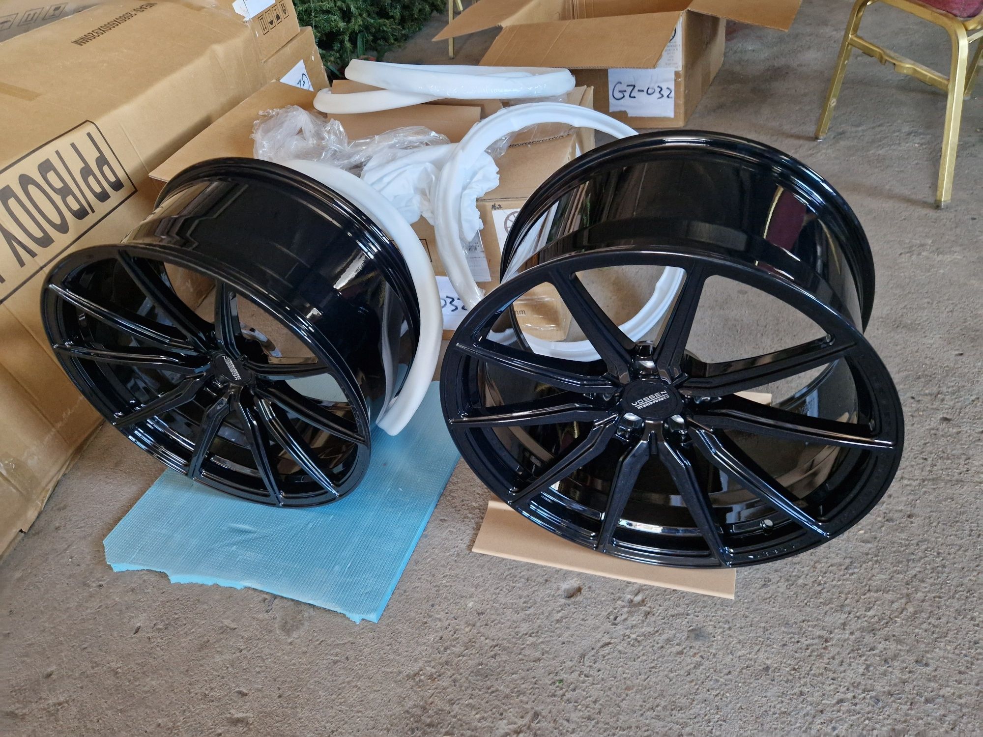 Кованые диски Vossen HF3 r20