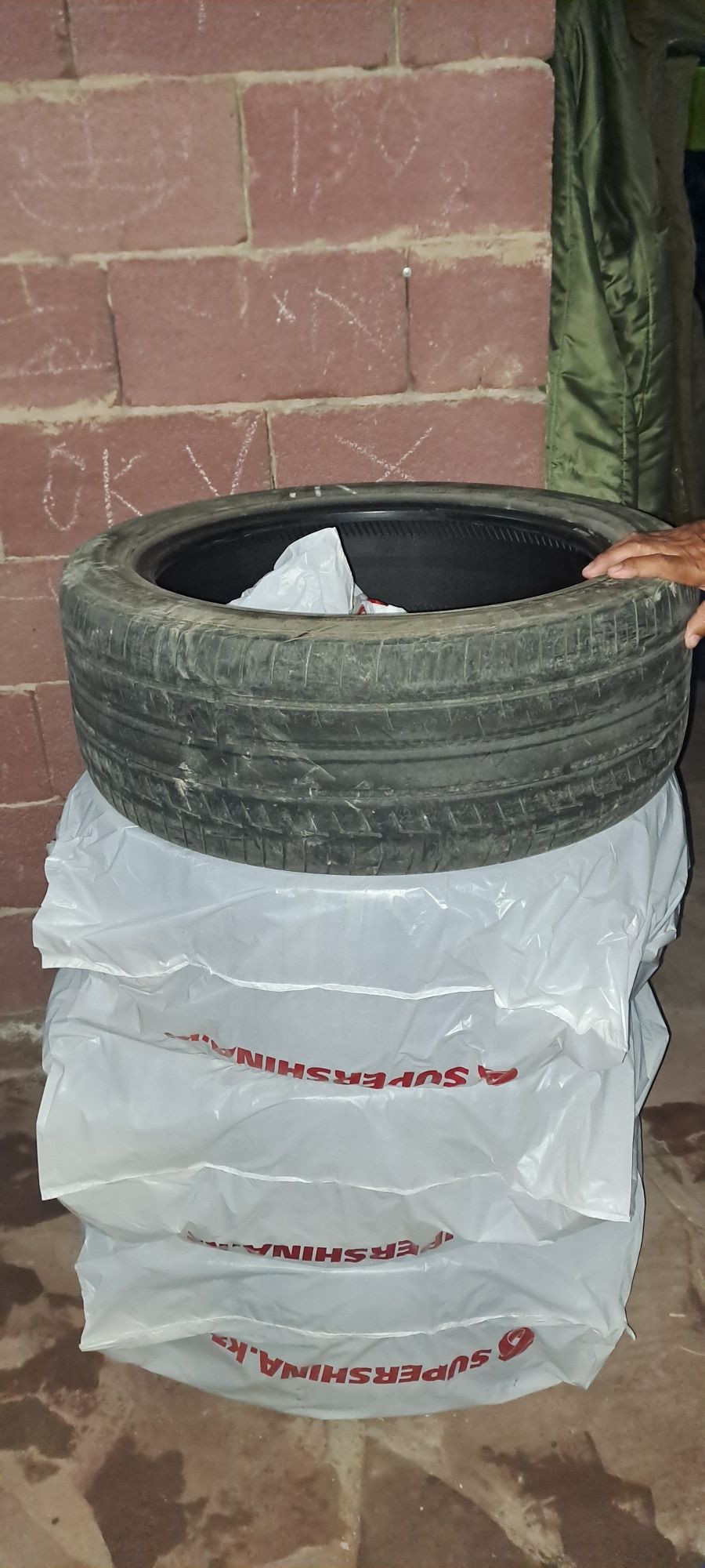 Автошины за 12к. Continental 255/45 R 20