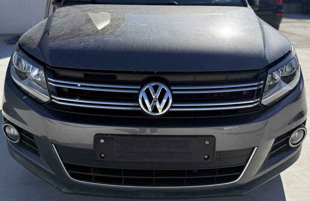 Fata completa Volkswagen Tiguan 2015