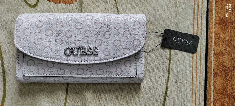 Portofel GUESS Nou cu eticheta