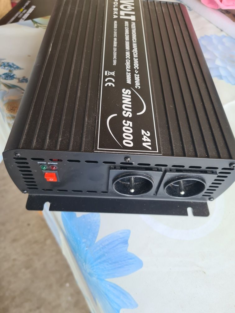 Invertor 24 v 220