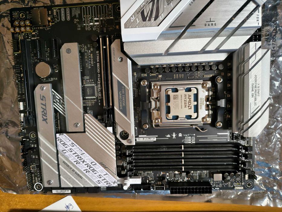 Дъно ASUS ROG Strix B650-A Gaming WiFi - socket AM5