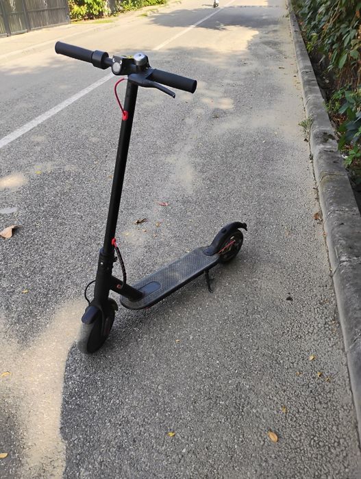 Vând trotinetă electrică