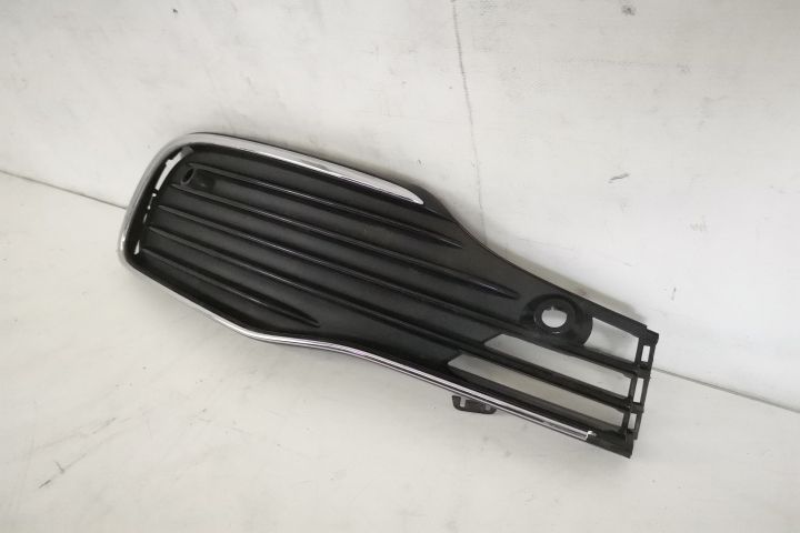 Grila Proiector Laterala Dreapta Originala Cu Senzor In Stare Buna Mer