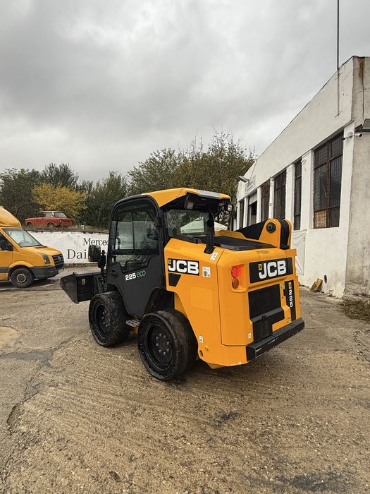Mini incarcator jcb 225 eco power boom an 2015
