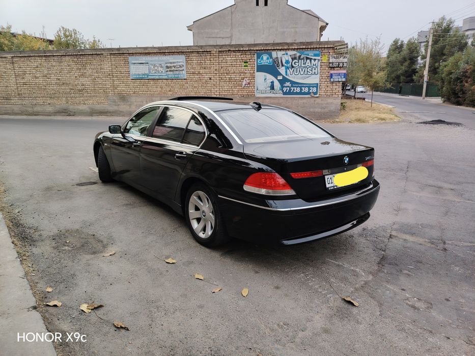 Bir qol moshina 8 slinder eshiklari davochik xaladini luk xammasi bor.