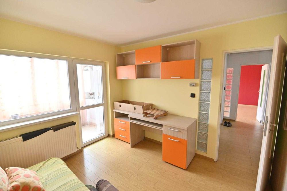 De vânzare –Apartament 2 camere renovat Deva, vis-a-vis de Liceul Auto