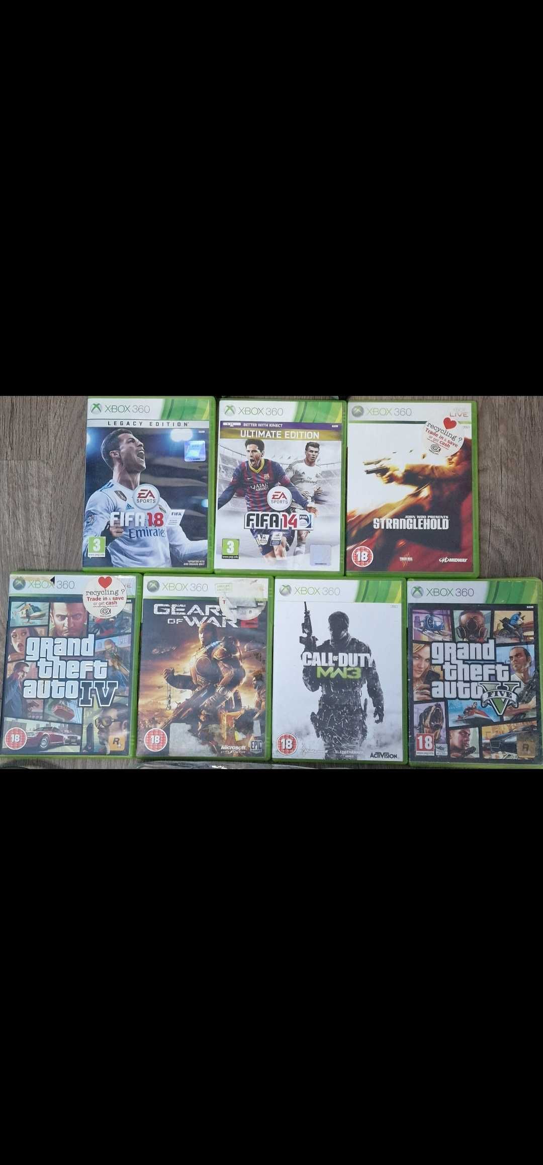 XBOX 360 + Контролер и 7 диска със игри