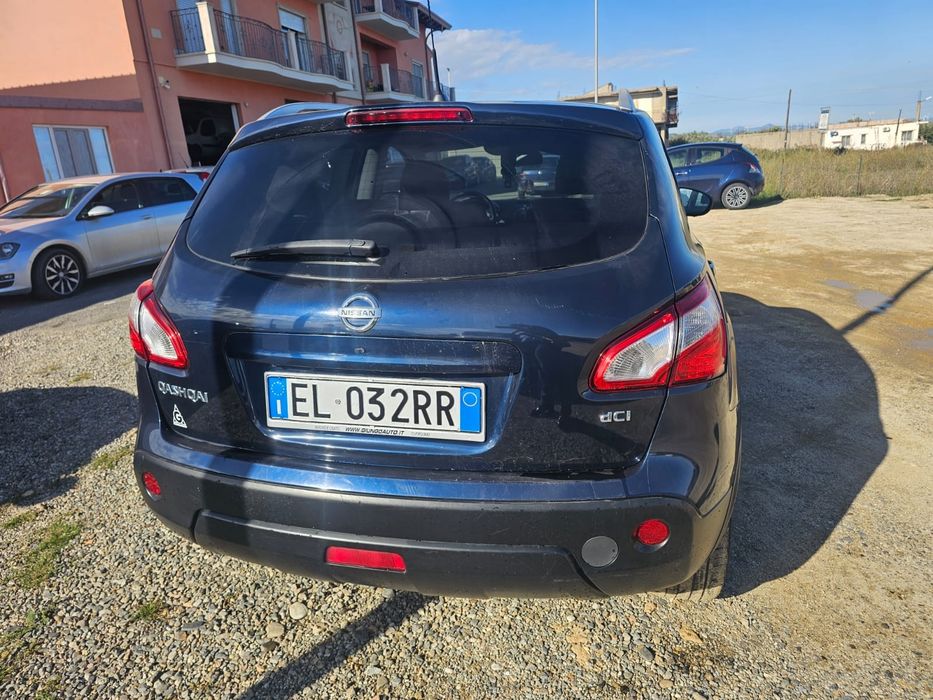 Vând nissan qashqai