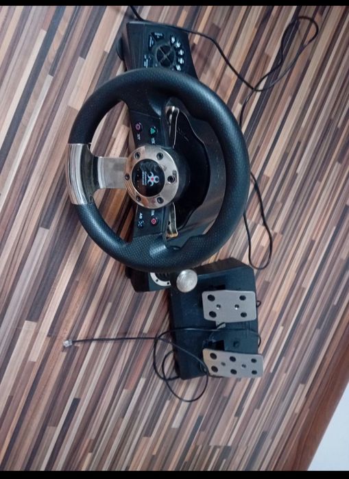 Vând volan cu pedale, gaming series.