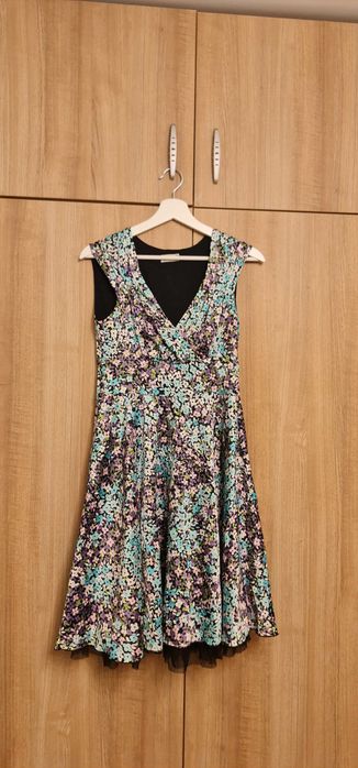 Цветна ефирна рокля 36 размер