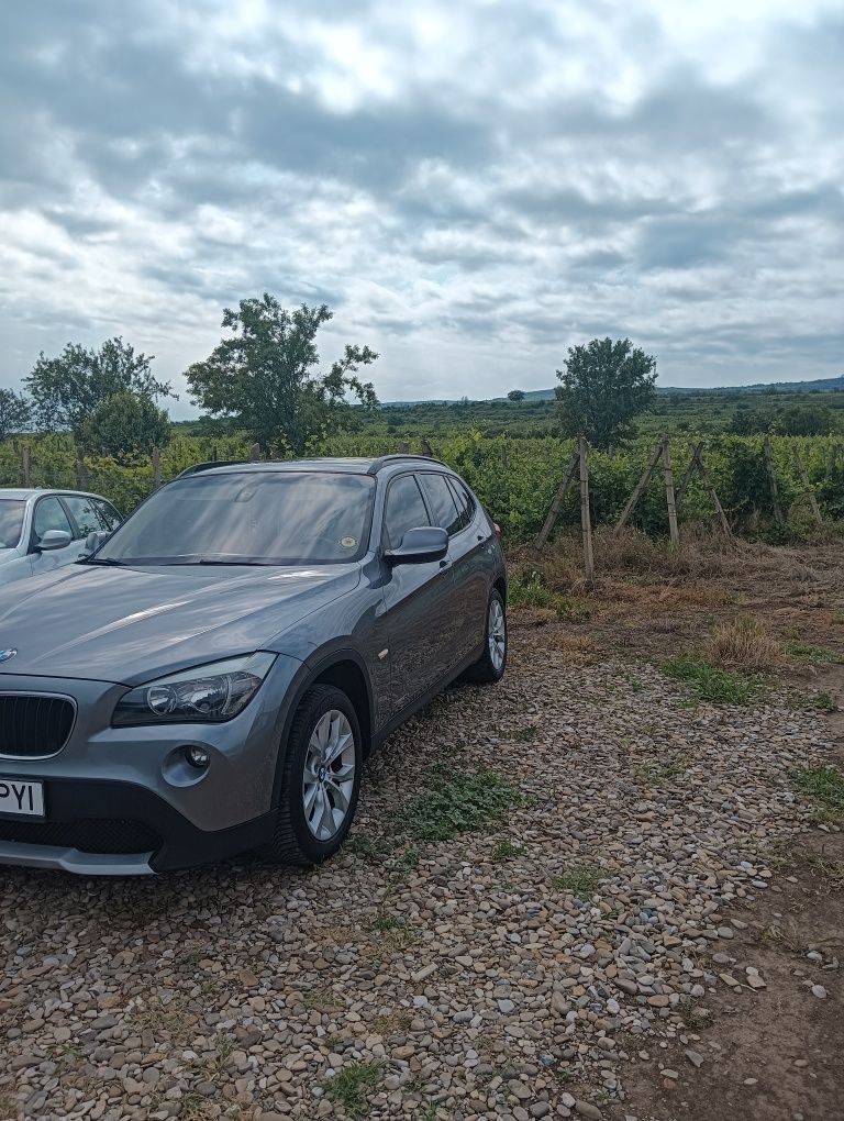 Vând BMW X1 X Drive