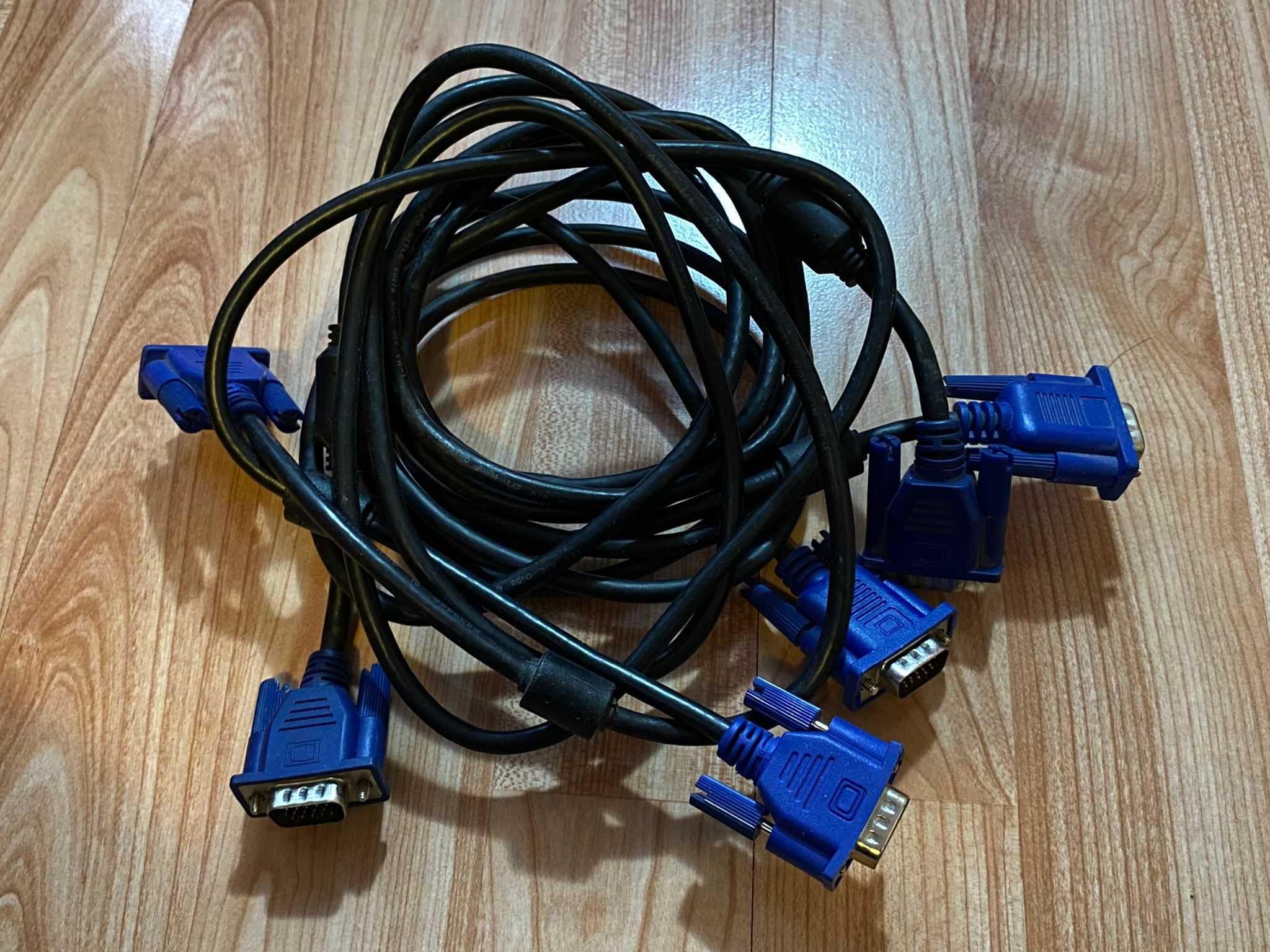 Cabluri sata , hdmi , alimentare , vga.