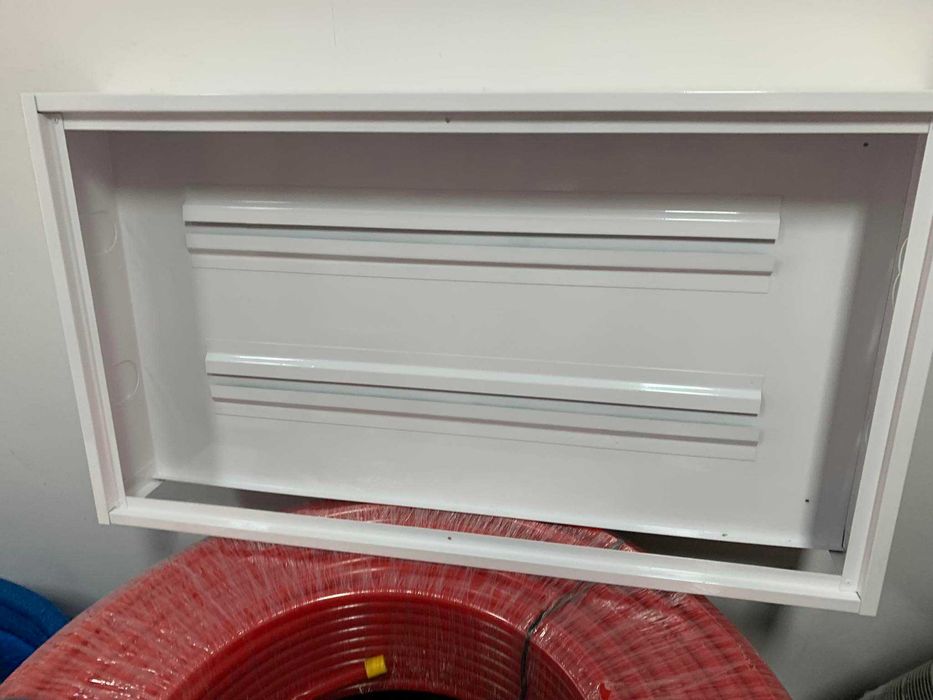 Колекторна кутия за външен монтаж 80 см